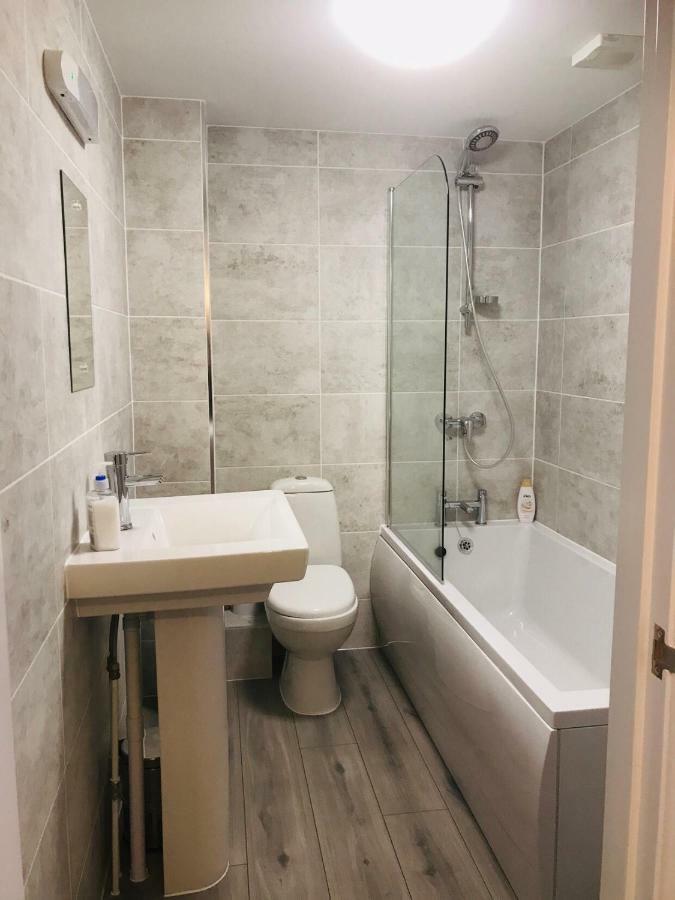 One Bedroom Apartment, No 4 Ilfracombe Ngoại thất bức ảnh